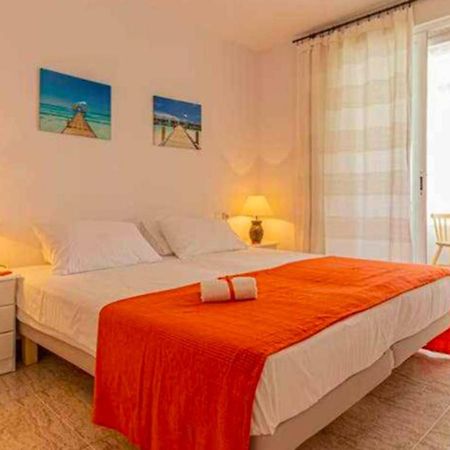 797 Holiday Rentals - Piso Para 4 Con Amplia Terraza Al Jardin Y Al Mar เบนัลมาเดนา ภายนอก รูปภาพ